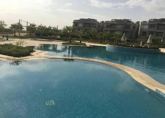Chalet 2br Direct On Swimming Pool Ain Sokhna